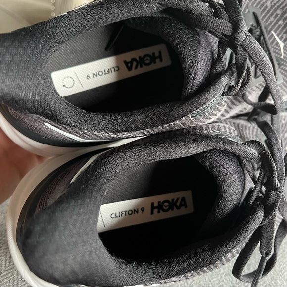 HOKA Clifton 9 Running Shoe - Picture 4 of 6